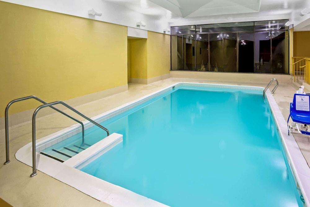 La Quinta By Wyndham Stamford / New York City Extérieur photo
